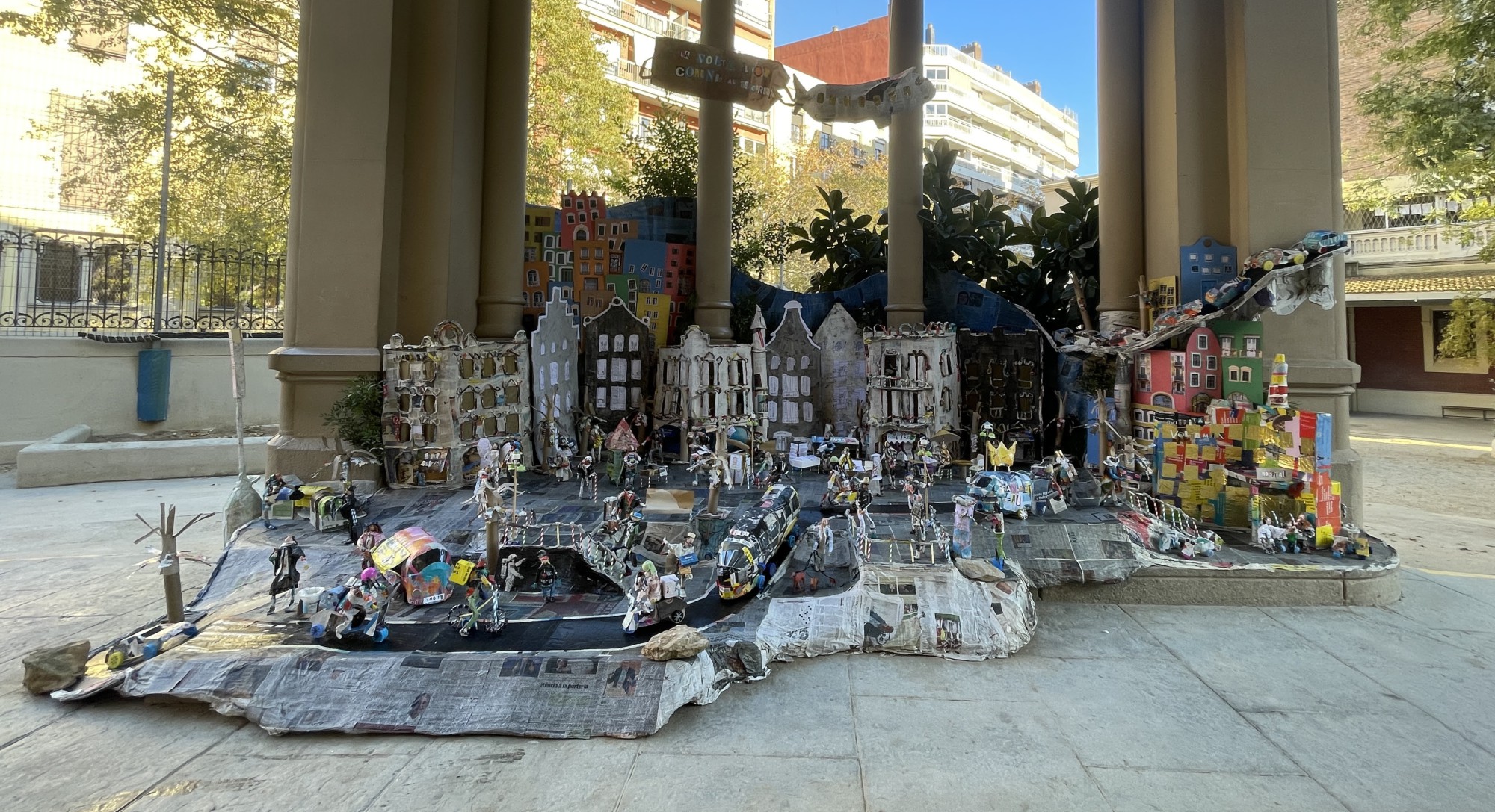 pessebre // La volta al mn comena al teu carrer